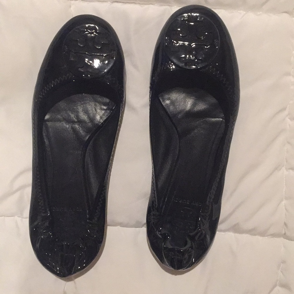 Tory  Burch  Reva patent black flats
